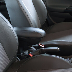 UNIT - Bracciolo specifico Basic Fiat Panda III anche Hybrid, 4x4, Cross 2012>2020 - UNIT Fiat Panda III anche Hybrid, 4x4, Cross 2012 > 2020 con prese USB e AUX davanti al freno a mano - Bracciolo specifico